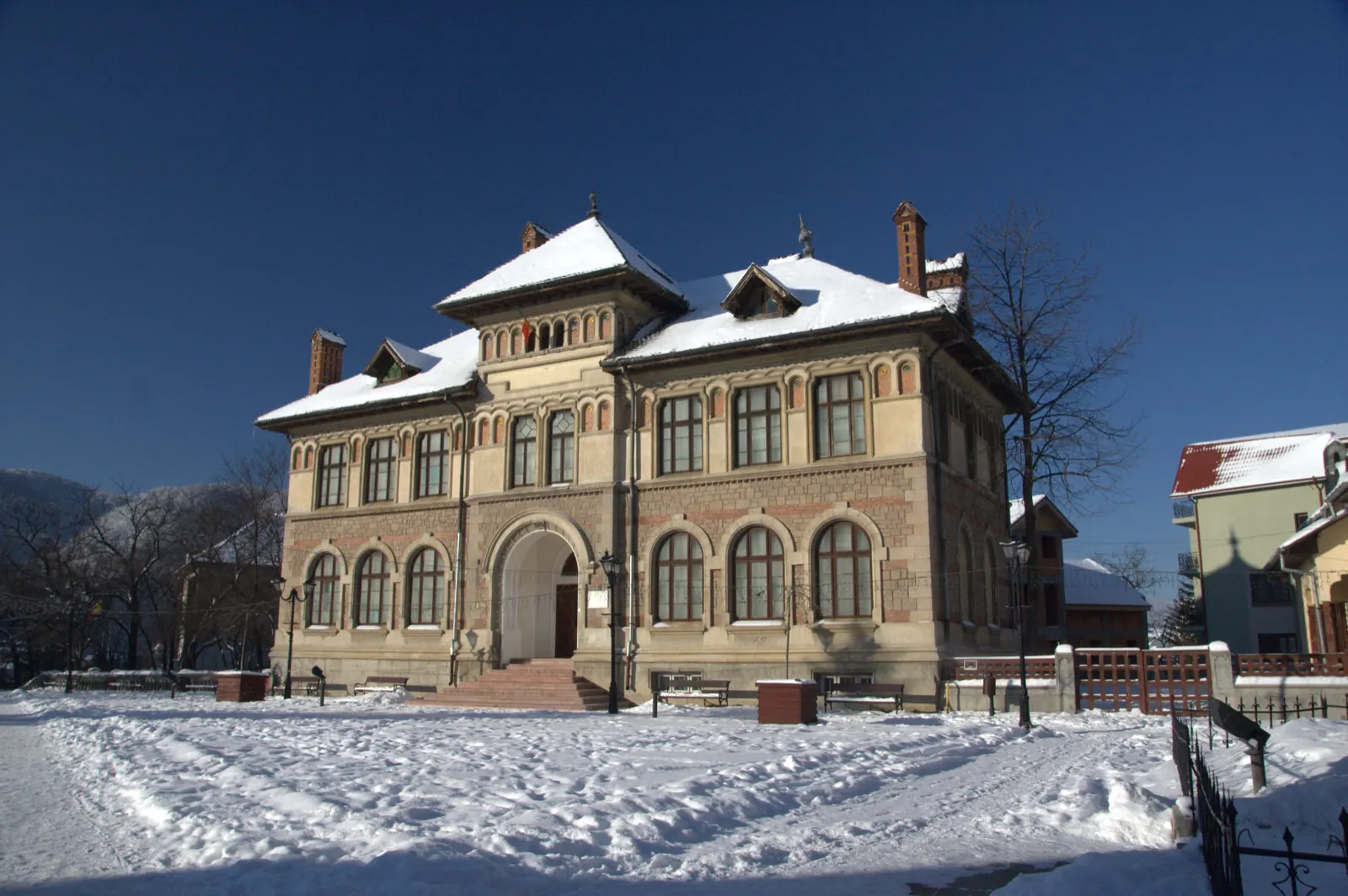 Muzeul de Artă Piatra-Neamț, fotografia 1